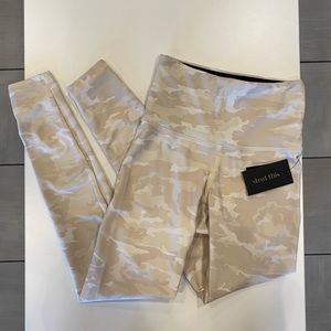 NWT: Cyclebar Strut This Teagan Ankle Leggings, Large